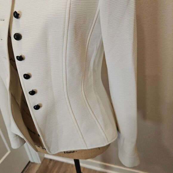 Tahari Ribbed Tailored Blazer Size 4 - Picture 3 of 9
